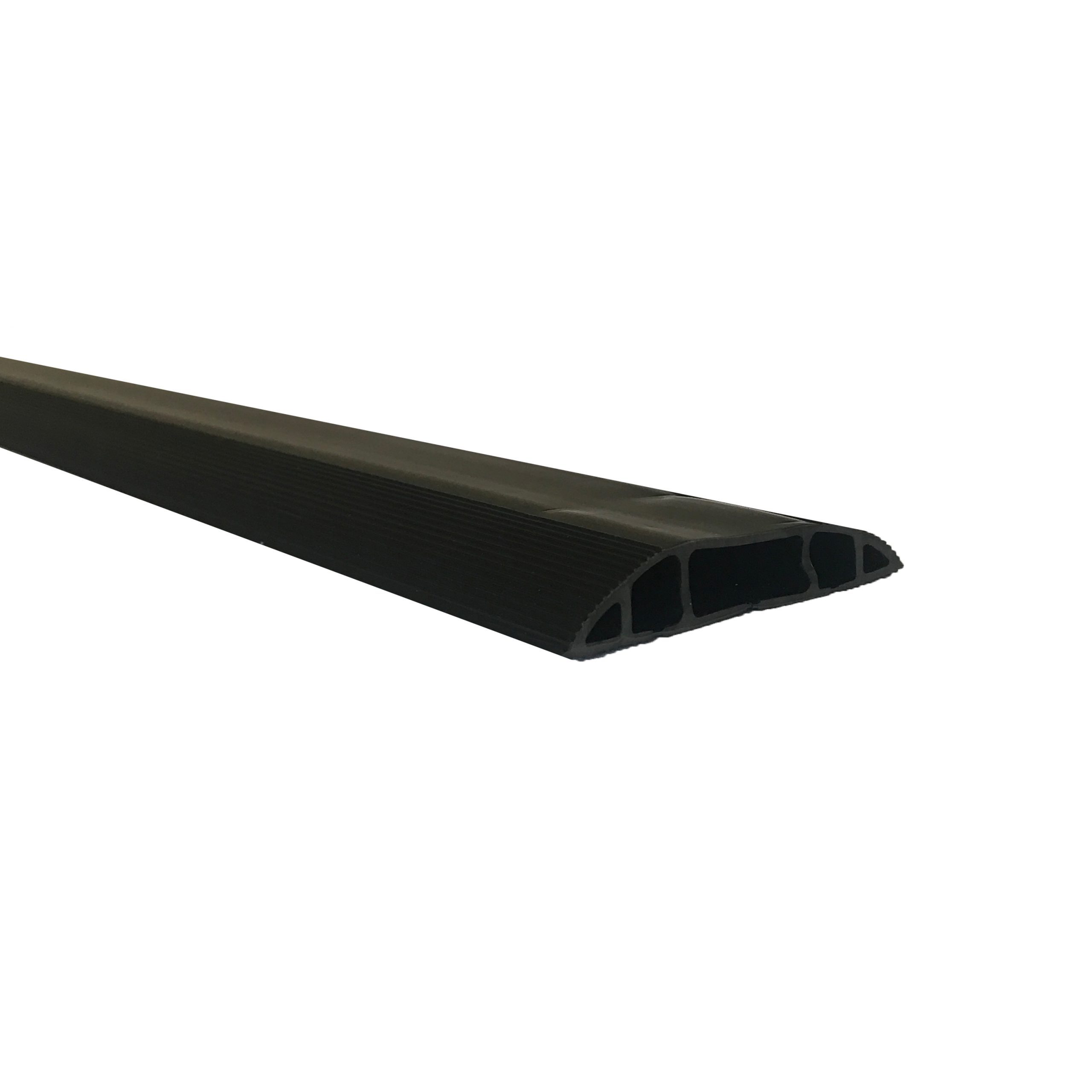 PROTEGE CABLES 1 1 scaled e1698676125520 - CMC-France - Fournisseur de solutions logistiques et ergonomiques pour professionnels de l'industrie